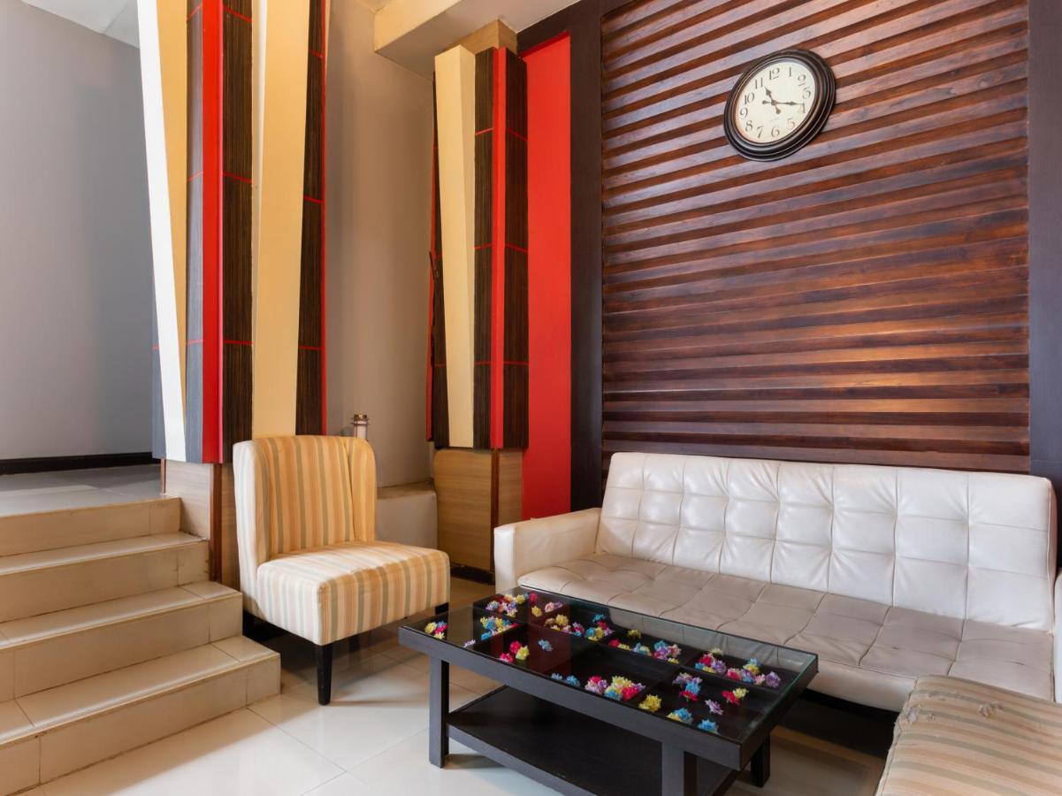 Oyo 1127 Baan Siam Hotel Чианг Рай Екстериор снимка