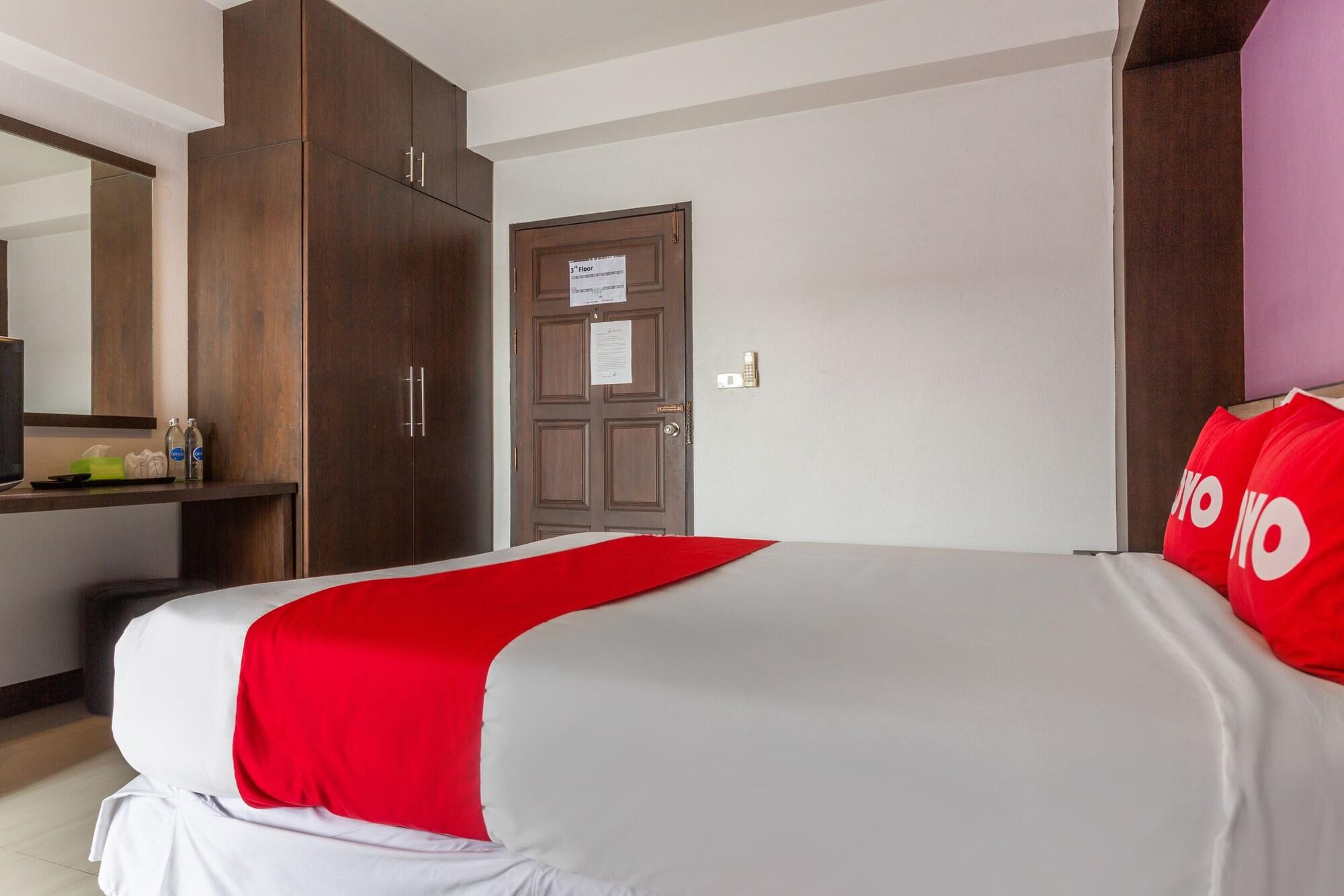 Oyo 1127 Baan Siam Hotel Чианг Рай Екстериор снимка